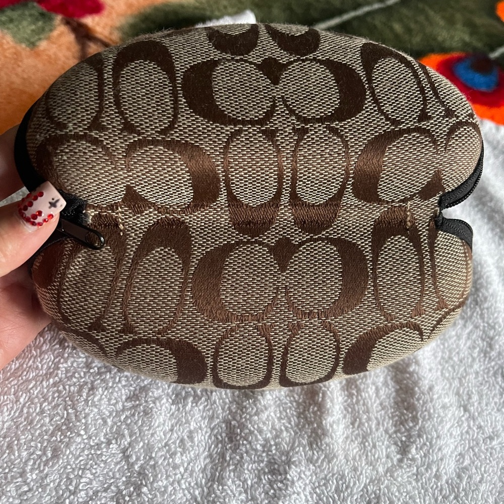 Coach Sunglasses - Picture 6 of 7